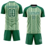Grün-Weiß Sublimation Erbsentrikot Benutzerdefinierte Uniform Grün Ethnische Streifen Kelly Fußball